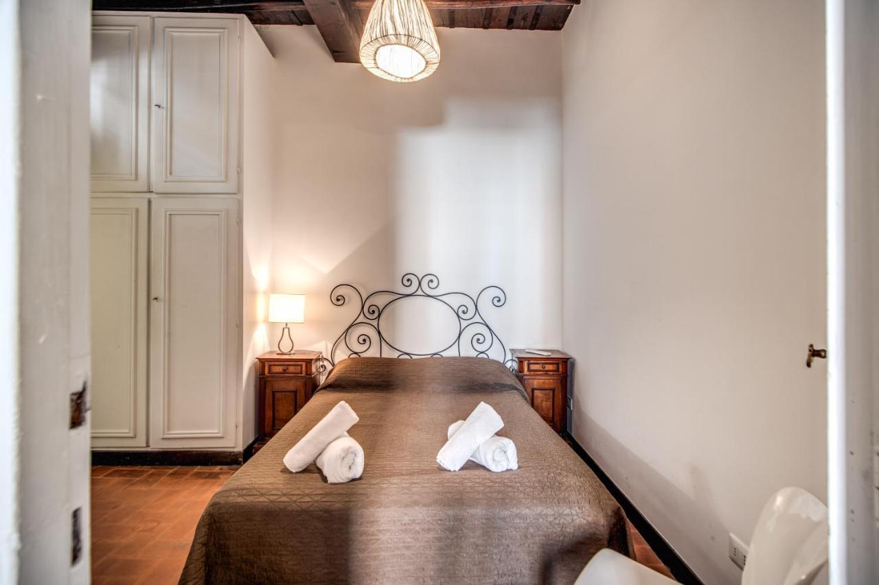 Lovely Flat In The Heart Of Trastevere ローマ エクステリア 写真