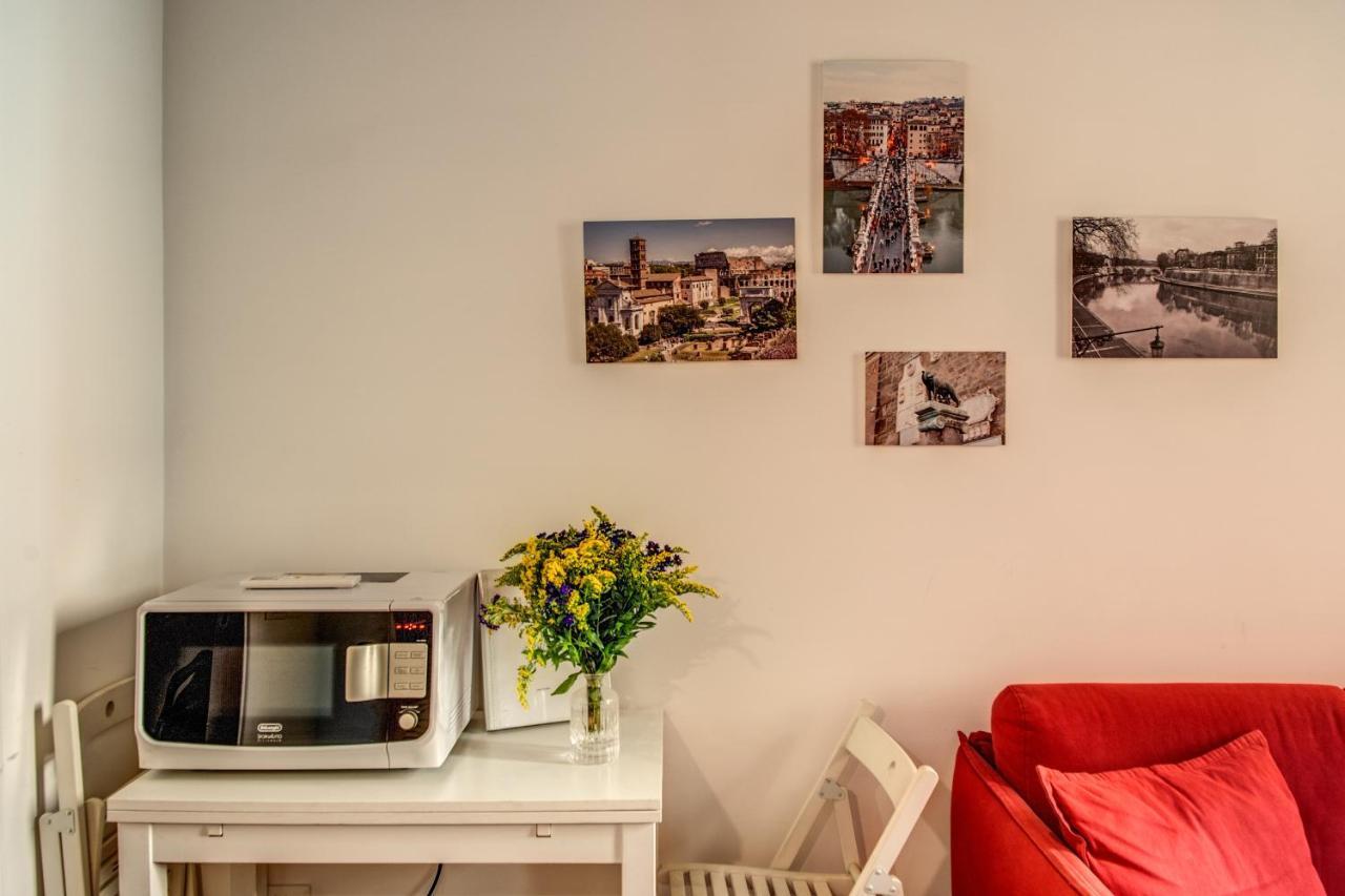 Lovely Flat In The Heart Of Trastevere ローマ エクステリア 写真