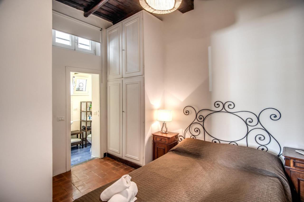 Lovely Flat In The Heart Of Trastevere ローマ エクステリア 写真