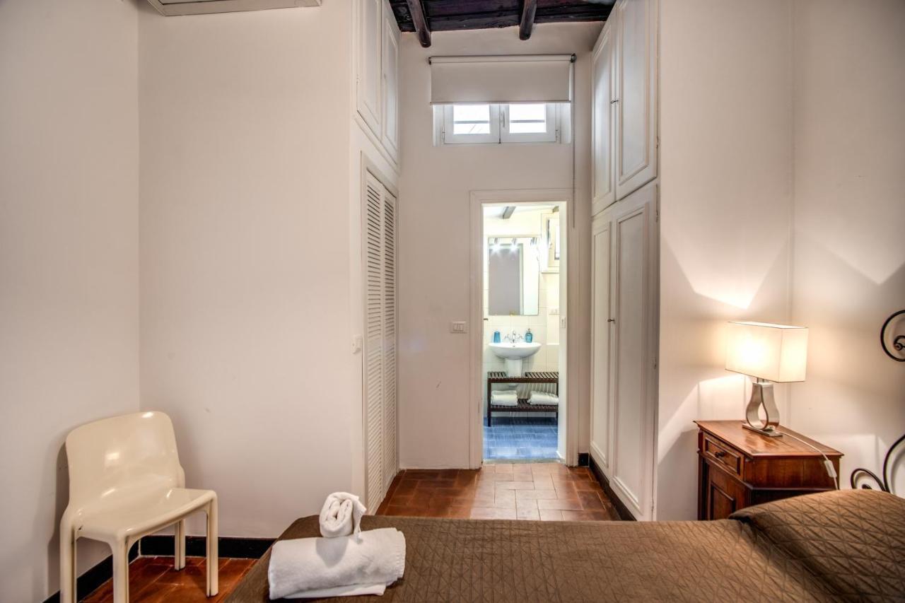 Lovely Flat In The Heart Of Trastevere ローマ エクステリア 写真