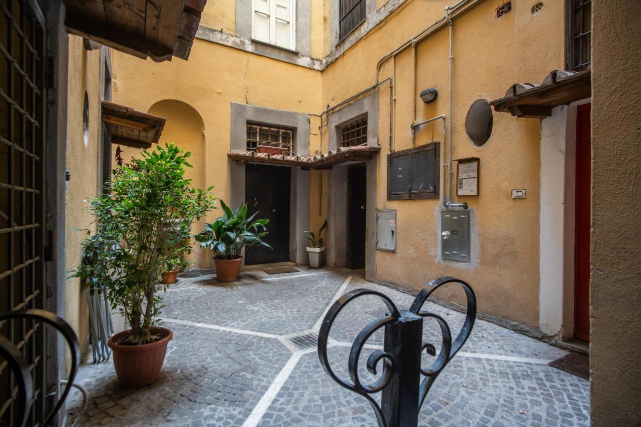Lovely Flat In The Heart Of Trastevere ローマ エクステリア 写真