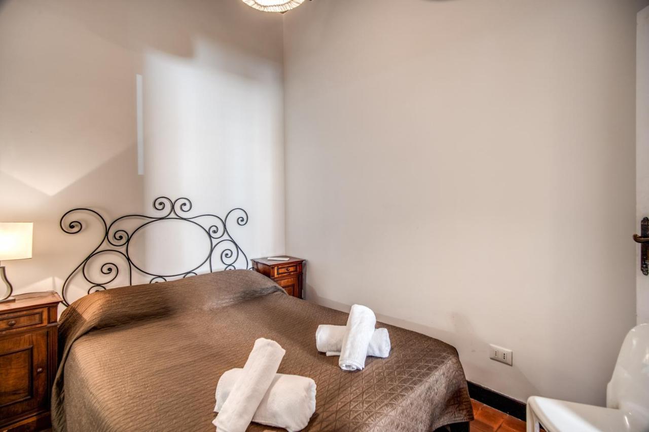 Lovely Flat In The Heart Of Trastevere ローマ エクステリア 写真