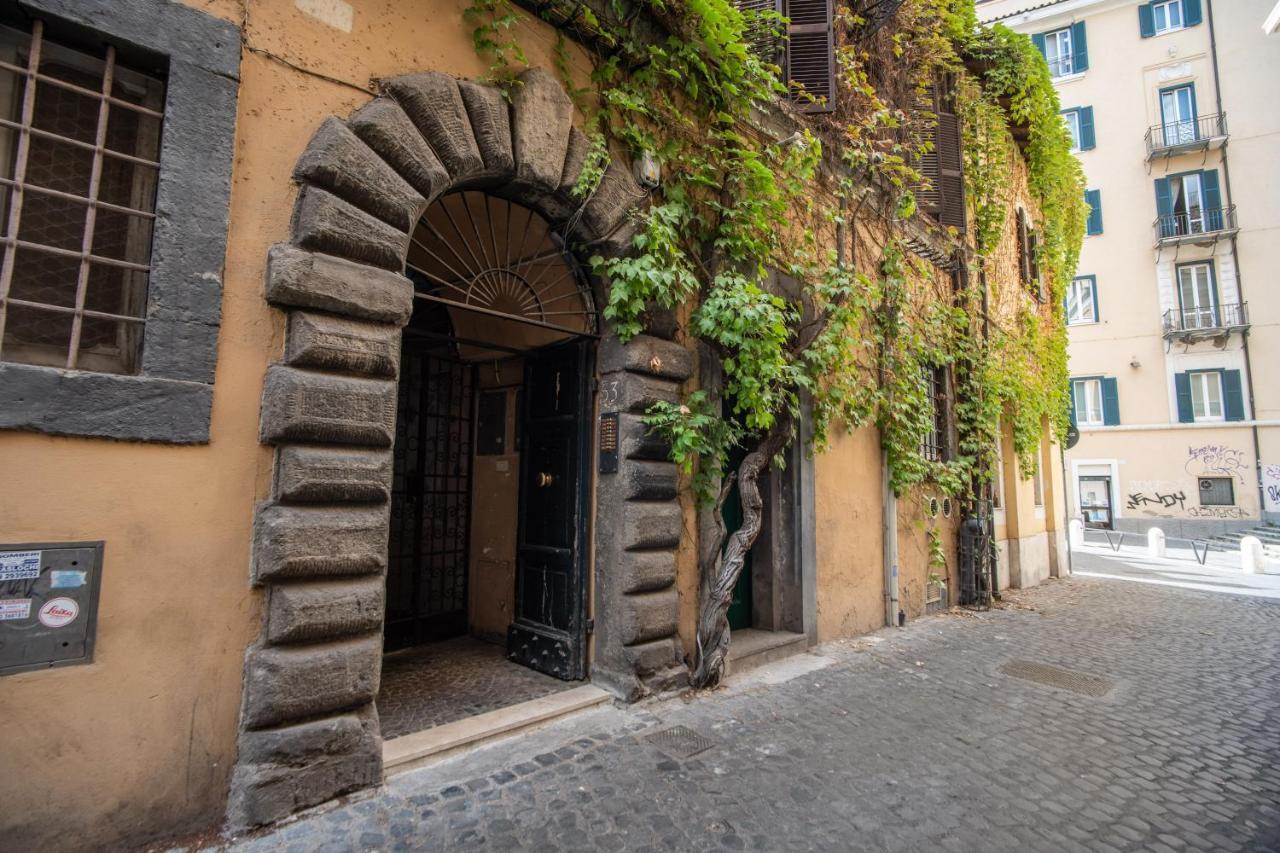 Lovely Flat In The Heart Of Trastevere ローマ エクステリア 写真